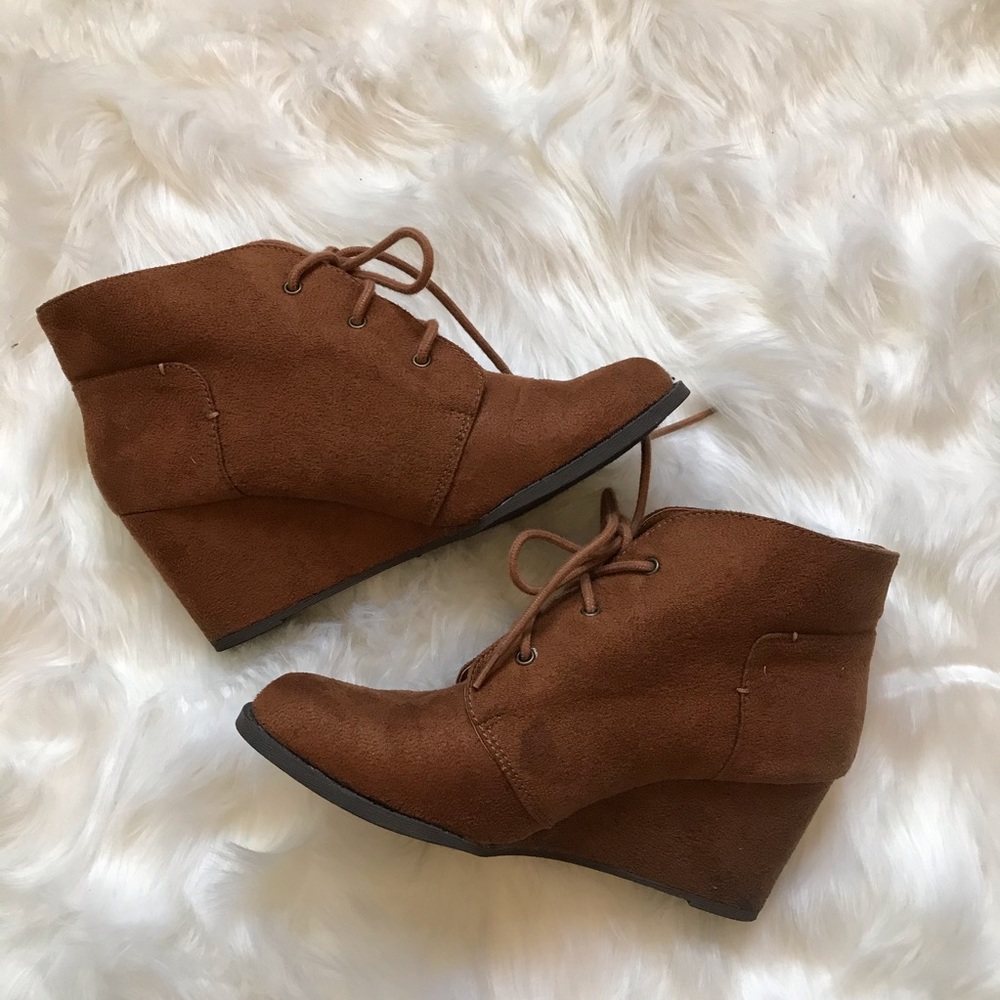 🍁Brown Wedge Booties🍁